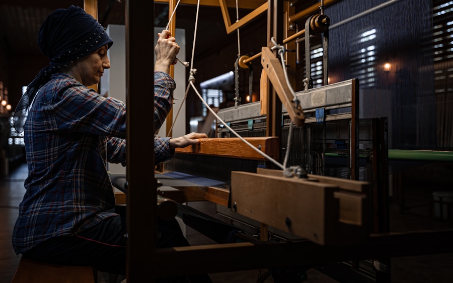 Handloom weaving